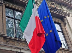 Braccio di ferro Italia-UE, in cerca del compromesso per guadagnare tempo