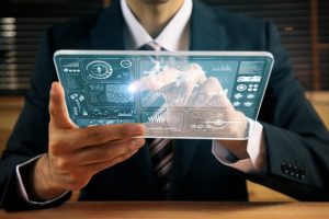 Investimenti, gli italiani cercano facilità d’uso ma non rinunciano al consulente