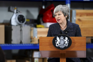 Scommettere su Brexit o fuggire? Investitori sempre più divisi