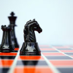 Mercato azionario, giocare in difesa puntando sui fattori di investimento