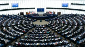 financialounge -  Allianz GI BCE elezioni Europa PIL spread