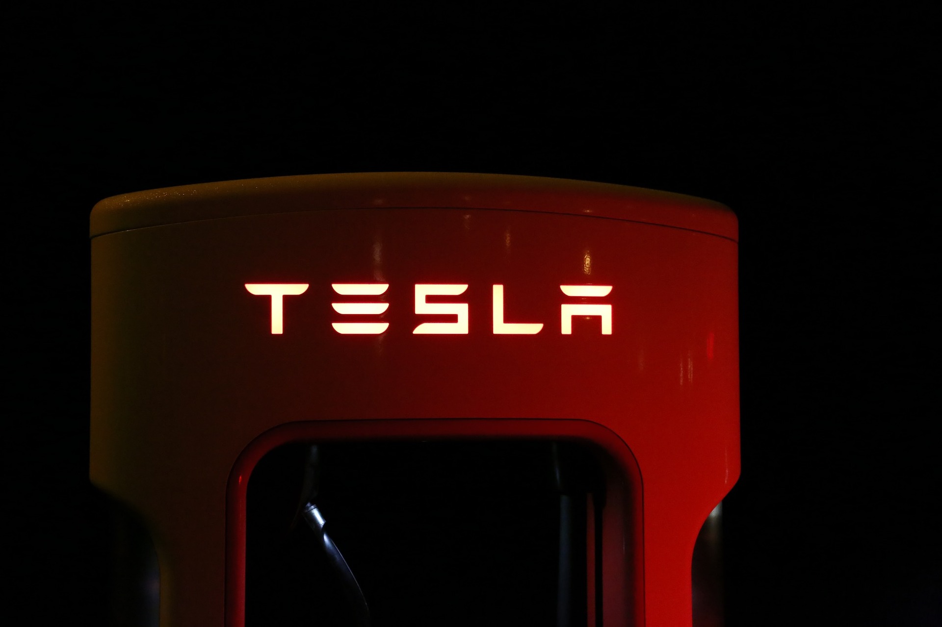 financialounge -  azioni investitori istituzionali t.rowe price Tesla