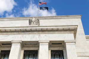 La Fed prepara il terreno ai tagli: mezzo punto in arrivo a luglio?
