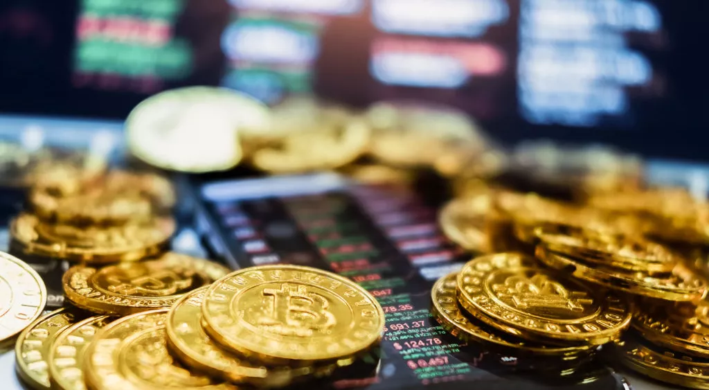financialounge - bitcoin PMI sterlina