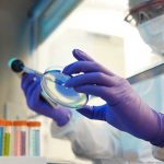 Il settore sanitario non solo a scopo difensivo? Sì, ma con aziende di qualità