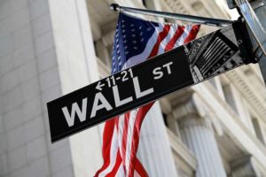 Banche centrali in vacanza e alle Borse restano più dubbi che certezze