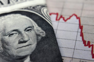 Consumatori Usa positivi, ma occhi sul Dow Jones