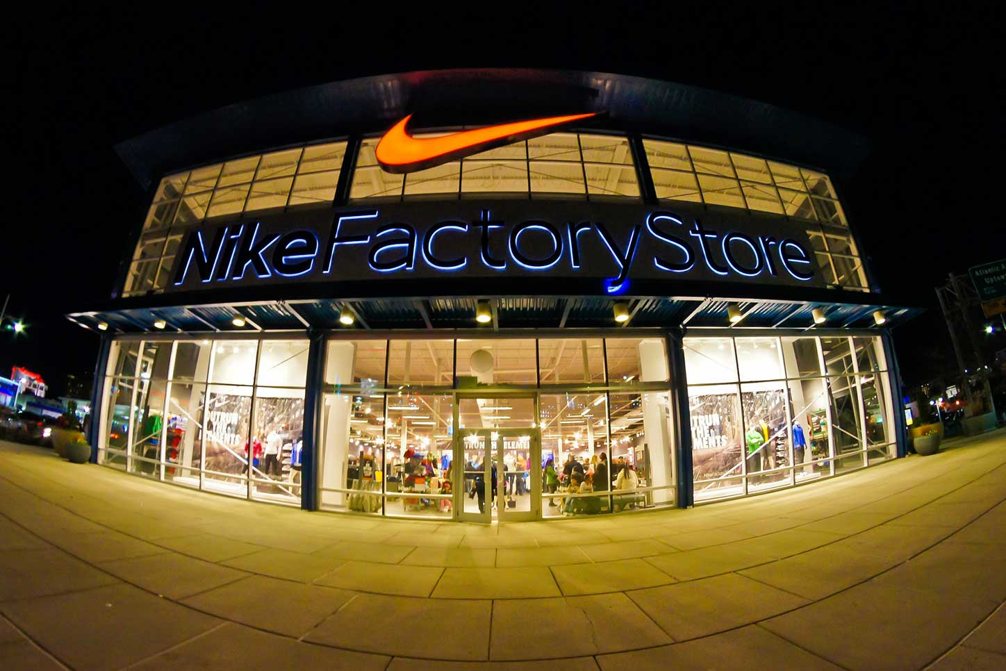 financialounge -  azioni nike Wall Street