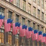 Columbia vede breve recessione USA, asset a rischio sempre convenienti nel lungo