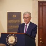 La Fed taglia ma si mette in pausa e al mercato non dispiace