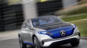 financialounge - auto batterie mercedes smart Stellantis TotalEnergies