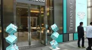 financialounge -  Agnelli Alibaba fusioni e acquisizioni IPO tiffany