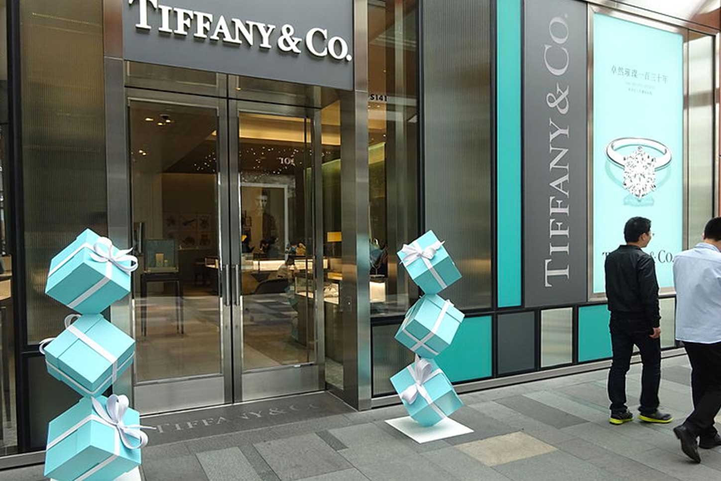 financialounge -  Agnelli Alibaba fusioni e acquisizioni IPO tiffany