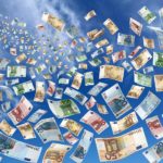 Manovra, spuntano soldi per la festa dei cento anni del Partito comunista