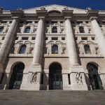 Borse positive con vendite Cina in frenata e aspettando la Federal Reserve