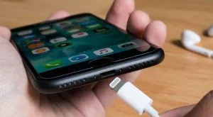 financialounge -  Apple riparazione smart smartphone