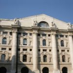Piazza Affari chiude in rosso penalizzata dalla combo virus-Pil