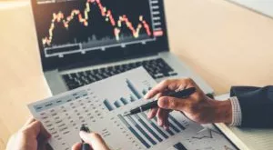 financialounge -  commissioni ETF fondi comuni investimenti