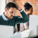 Le nuove star come Tesla o i “vecchi” colossi? Per l’investitore scegliere è complicato