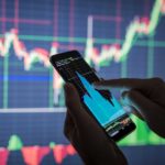 “Titoli ipercomprati sui mercati, segnali di allerta per i tecnologici”