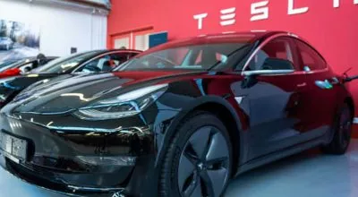 financialounge - auto elettrica settore automobilistico Tesla