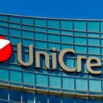 UniCredit down, difficoltà a ritirare denaro