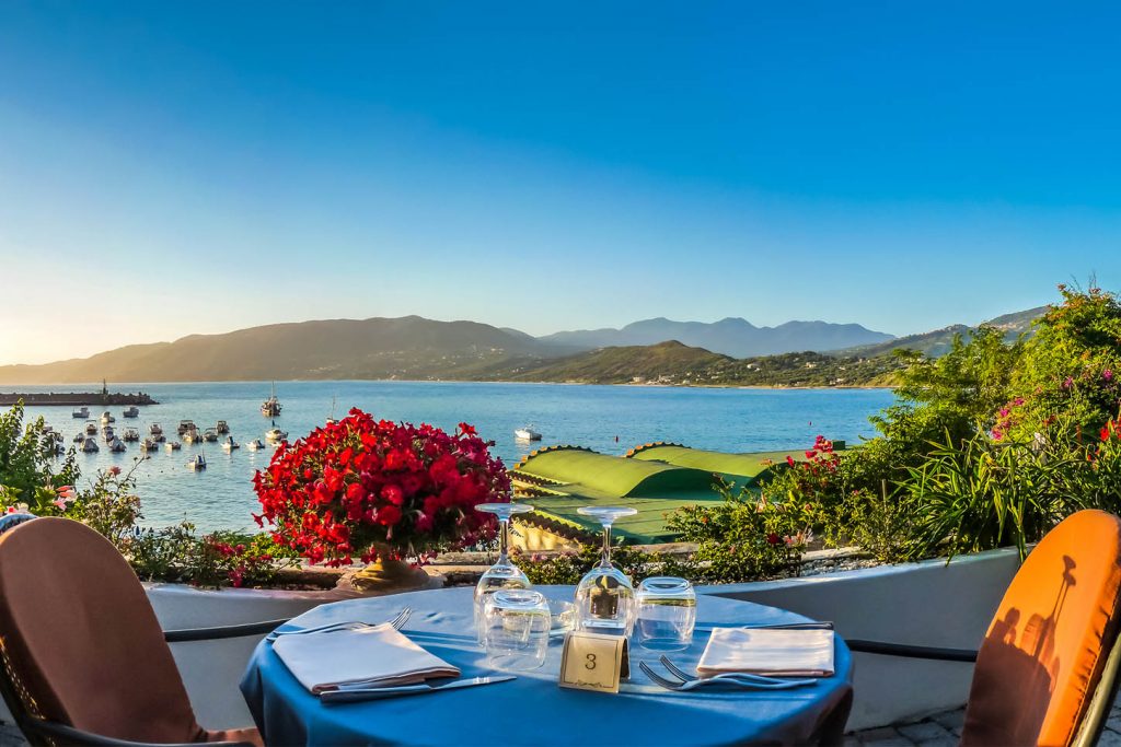 financialounge - hotel prenotazione rimborso turismo vacanze