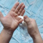 Coronavirus, Louis Vuitton converte fabbriche di profumo per fare disinfettanti