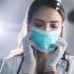 Coronavirus, l’Italia pronta a comprare 100 milioni di mascherine da un’azienda cinese