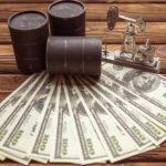 Petrolio, nuova discesa in vista prima di una forte risalita dei prezzi