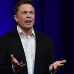 Tesla, Musk forza il lockdown in California: “Riapro la fabbrica, arrestatemi”