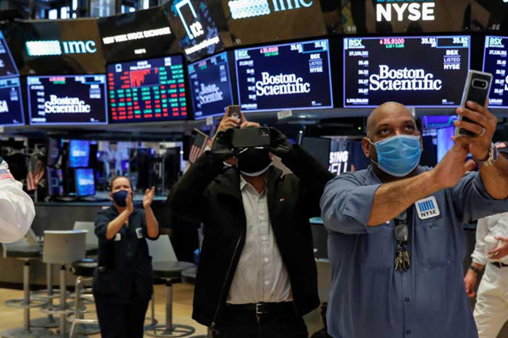 financialounge -  coronavirus traders Wall Street