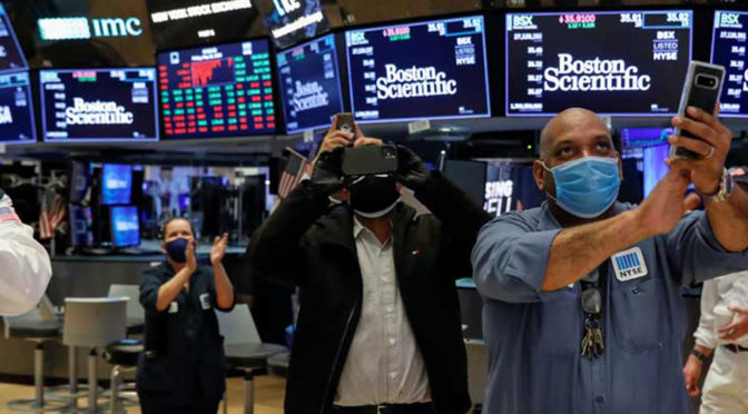 financialounge -  coronavirus traders Wall Street