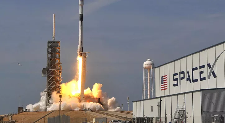 financialounge - Elon Musk falcon 9 spacex