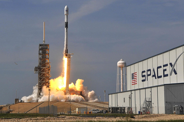 financialounge -  Elon Musk spacex spazio Tesla
