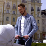 Famiglia, Fidelity vara una nuova politica sui congedi parentali