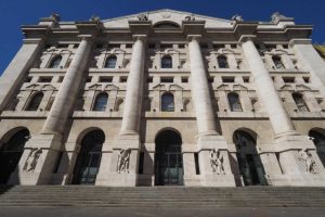 financialounge - Dividendi, gli stacchi di oggi a Piazza Affari: spiccano Poste e Telecom
