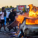 Wall Street resiste alle violenze e ai teppisti