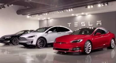 financialounge - automotive Elon Musk settore automobilistico Tesla
