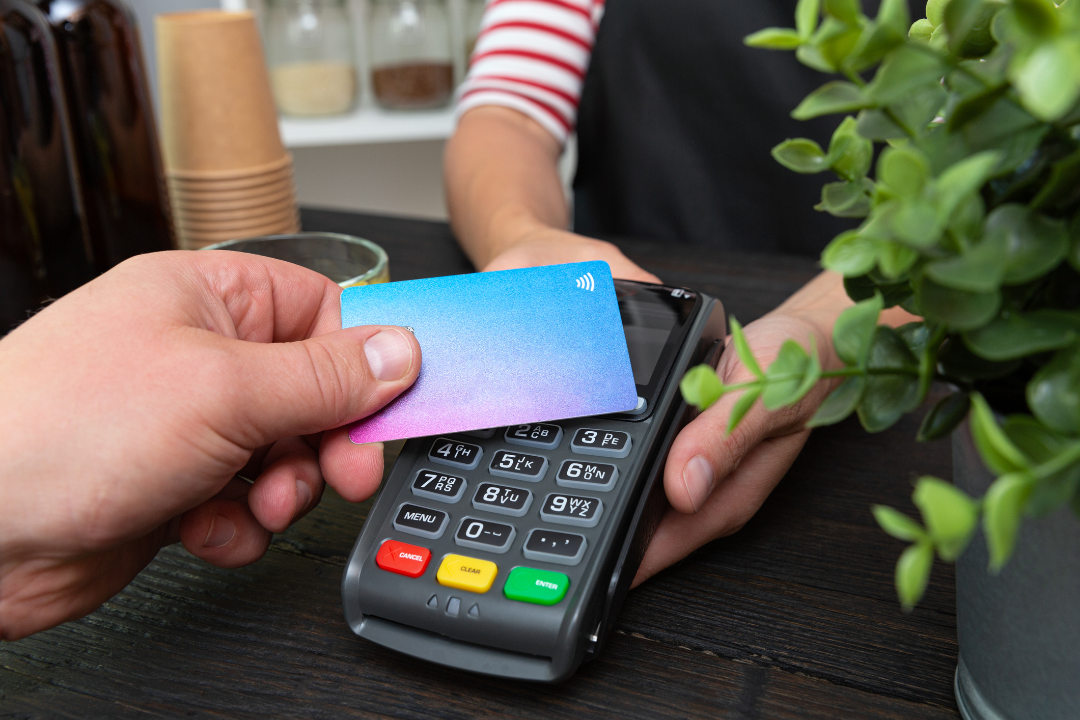 financialounge -  Carta di credito contactless pagamenti elettronici Pin Pos smart