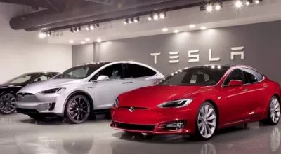 financialounge -  Elon Musk Tesla