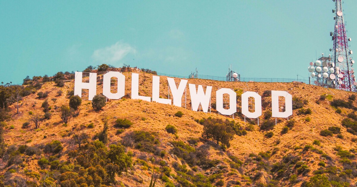 financialounge -  cinema digital disruption Hollywood netflix smart streaming