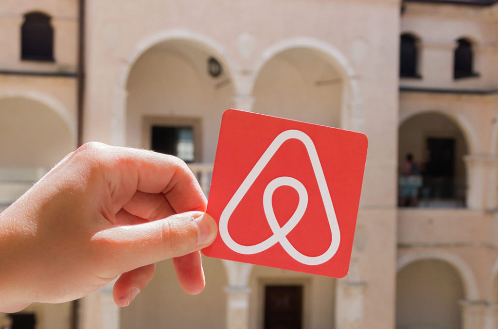 financialounge -  Airbnb IPO Wall Street