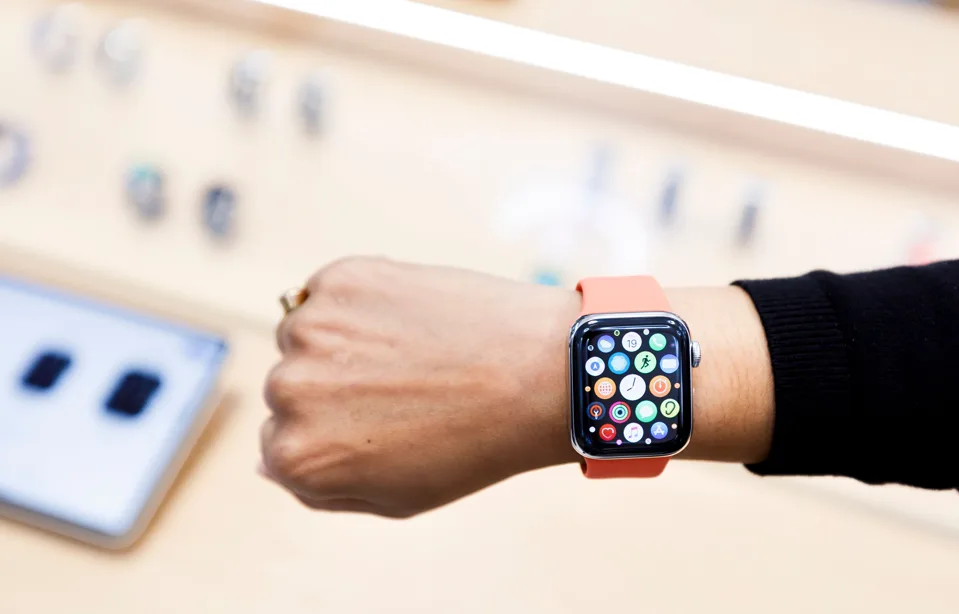financialounge -  Apple Apple Watch Covid-19 smart