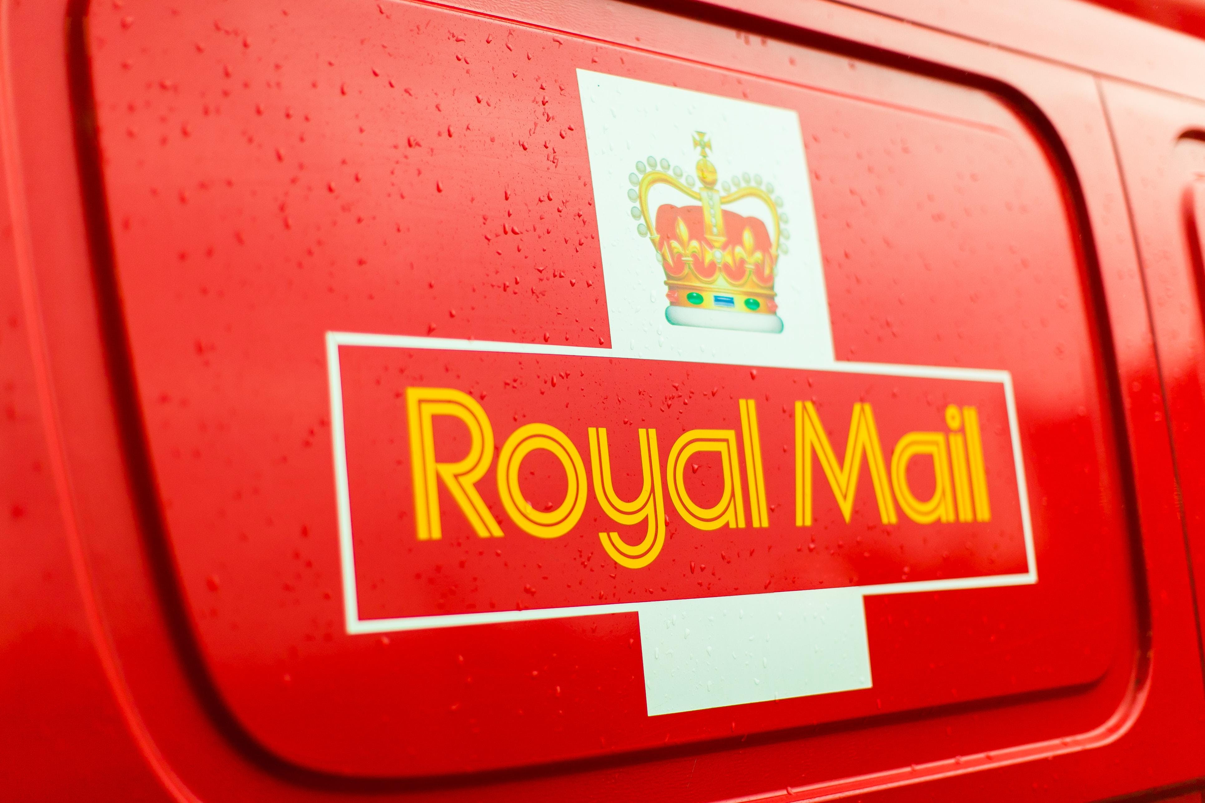 financialounge -  Poste Italiane Royal Mail