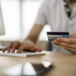 Gli americani continuano a consumare e l’e-commerce ha molta strada davanti