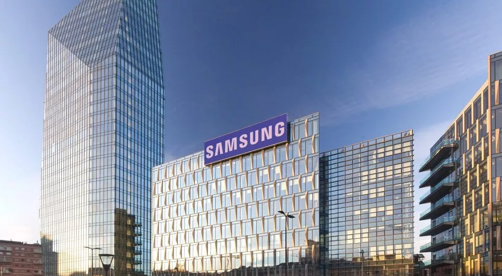 financialounge - big tech coronavirus nasdaq samsung smartphone