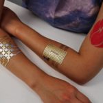 Arrivano i tatuaggi con sensori per rilevare i sintomi del Covid 19