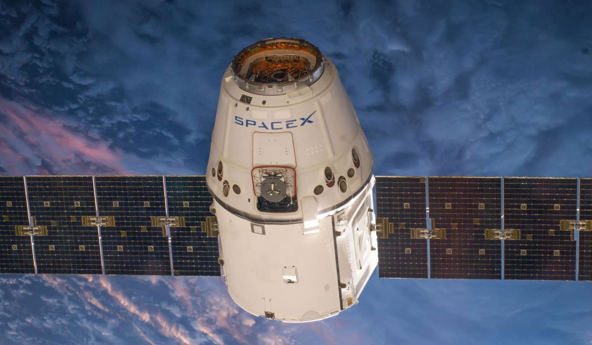 financialounge -  Elon Musk internet smart spacex spazio Starlink