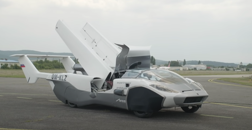 financialounge -  aereo AirCar auto mobilità smart